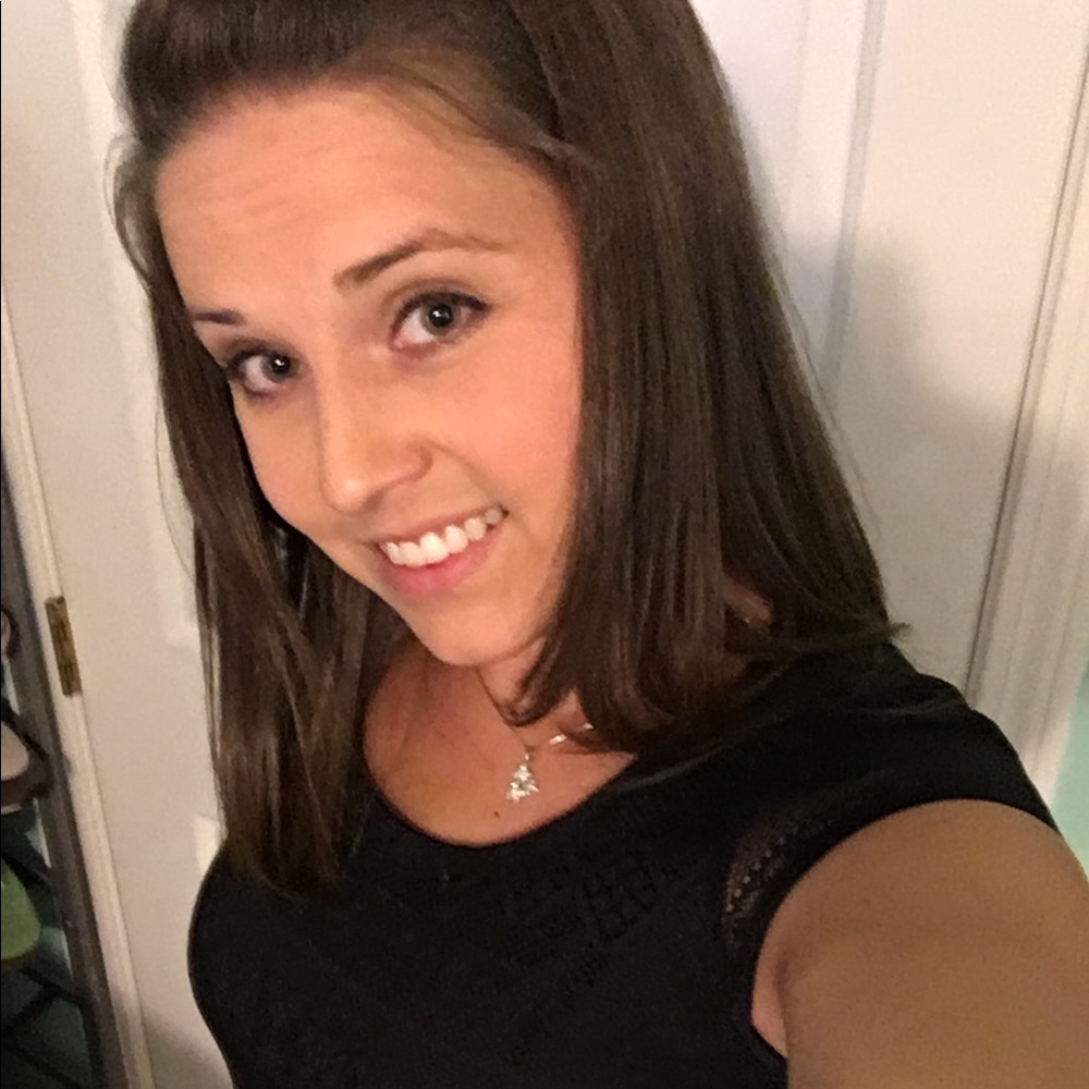 Meet your Posher, Stephanie